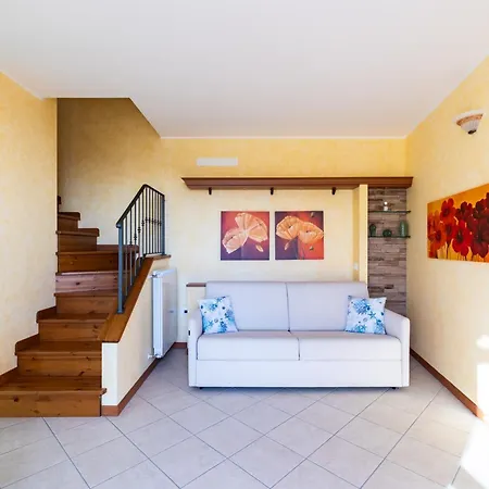 בית נופש Hostdomus - Bea Free Garage And Pool *